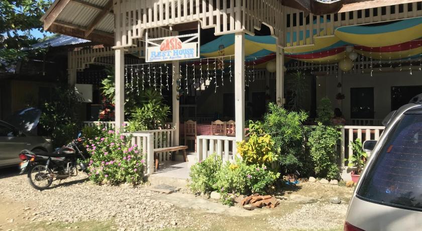 Oasis Resthouse photo
