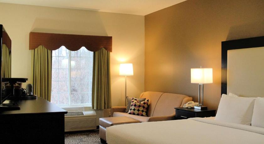 Best Western Plus Des Moines West Inn and Suites