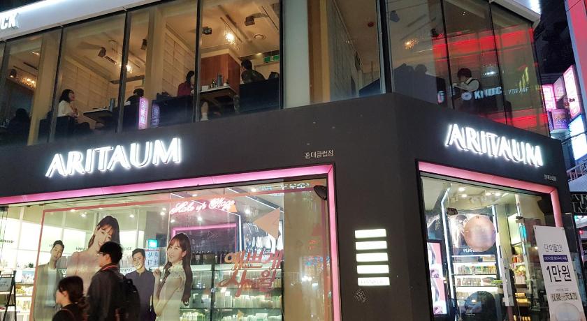 SeeU House Hongdae photo
