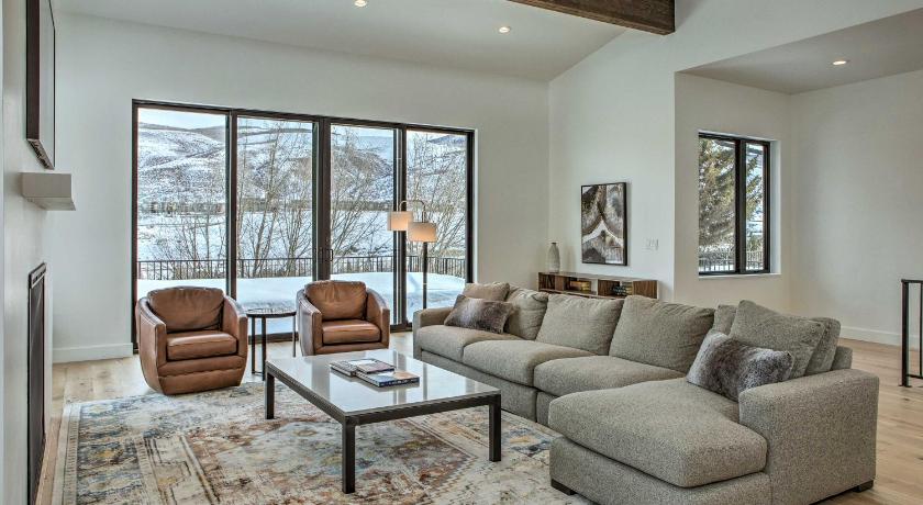 Mtn-View Home with Hot Tub, 15Min to Vail Resort photo