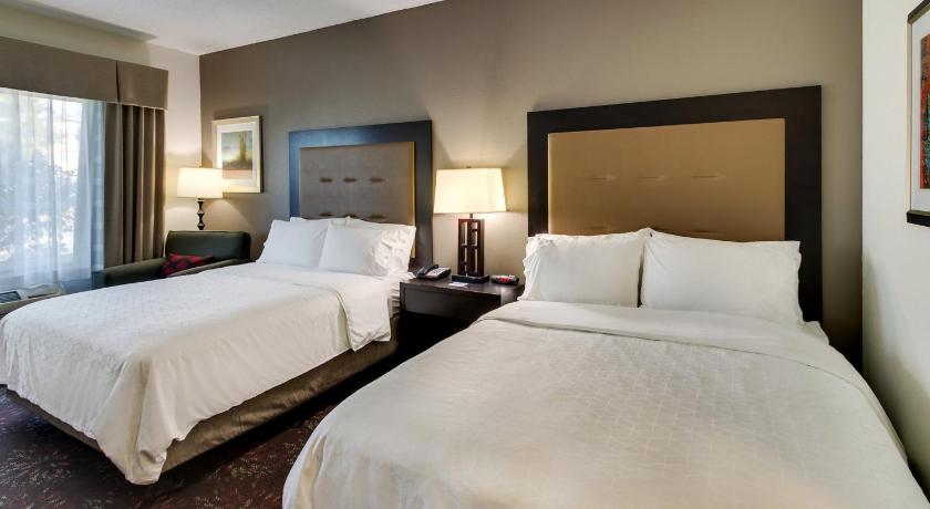 Holiday Inn Express Hotel & Suites Lancaster-Lititz