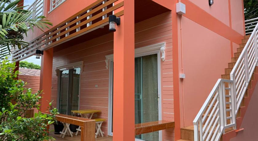 촌부리 티파완 방갈로 (Thippawan Bungalow) 3성급 게스트하우스 외관