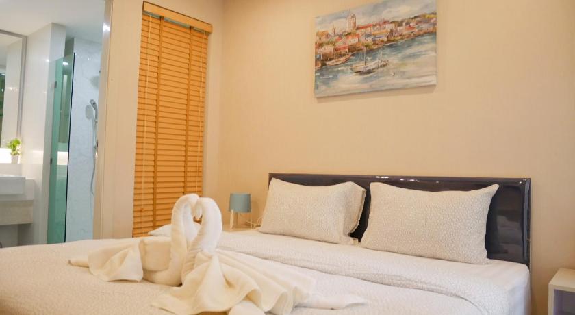 パタヤ Seven Seas Pattaya Poolside Room adjoining the pool 4つ星 ゲストハウス レストラン