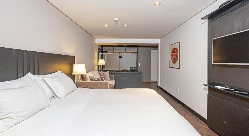 Image of Suite 4