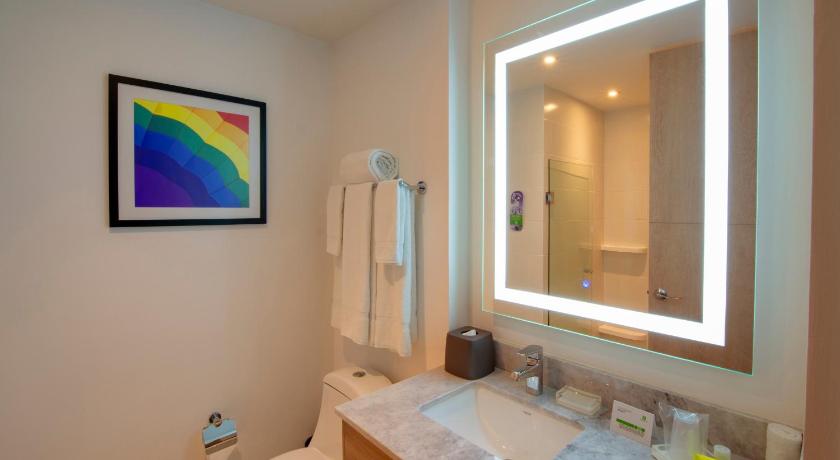 Holiday Inn Hotel And Suites Merida La Isla photo