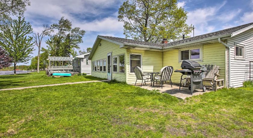 Waterfront Houghton Lake Cabin W Private Dock Entire House