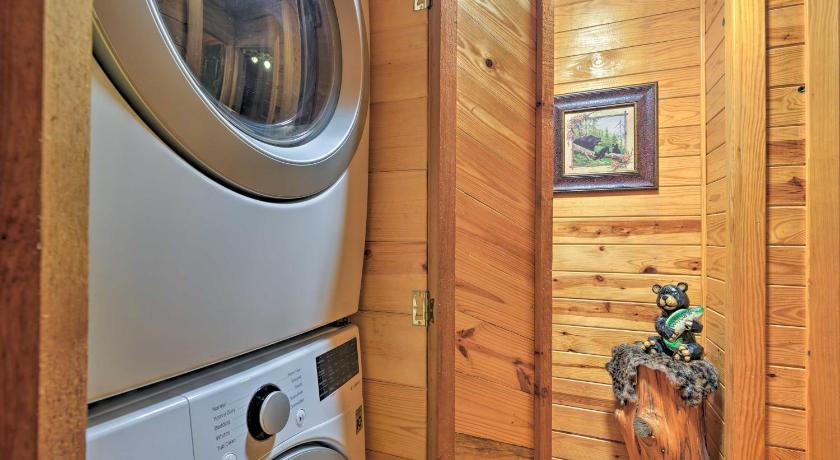 Hochatown Hideaway Hot Tub, Grill and Fire Pit! photo