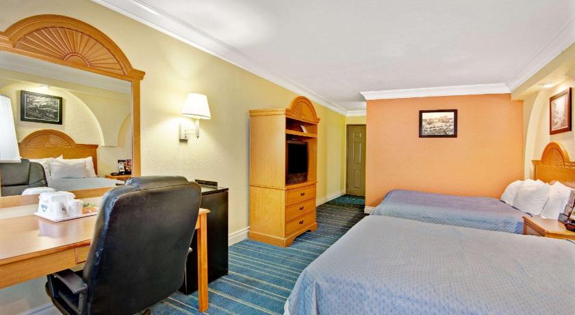 Days Inn by Wyndham San Antonio Airport