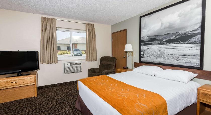 Super 8 By Wyndham Lewistown