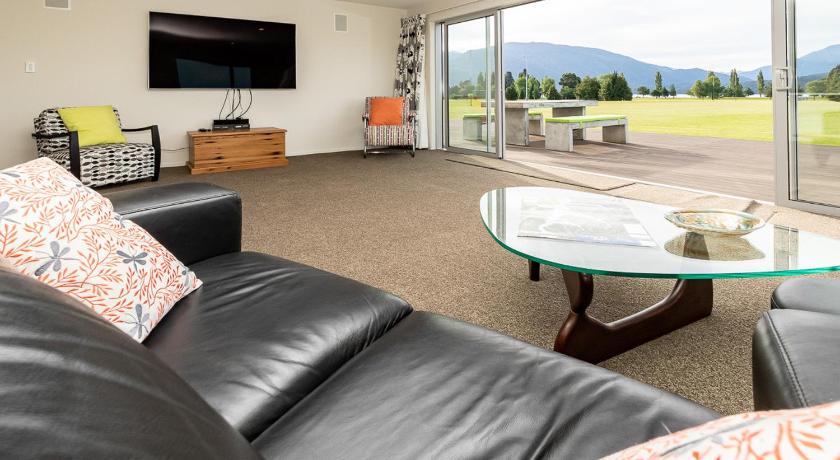 Poppa Pete's - Te Anau Holiday Home photo