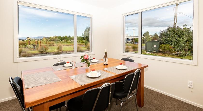 Poppa Pete's - Te Anau Holiday Home photo