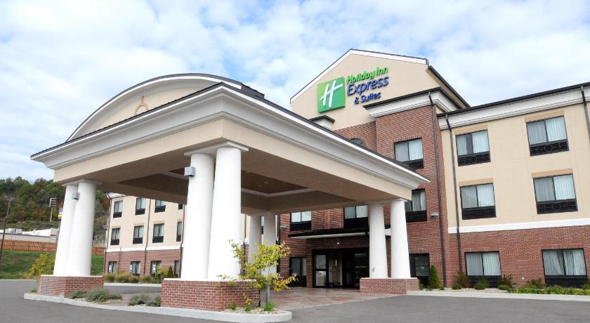 Holiday Inn Express & Suites Cambridge photo