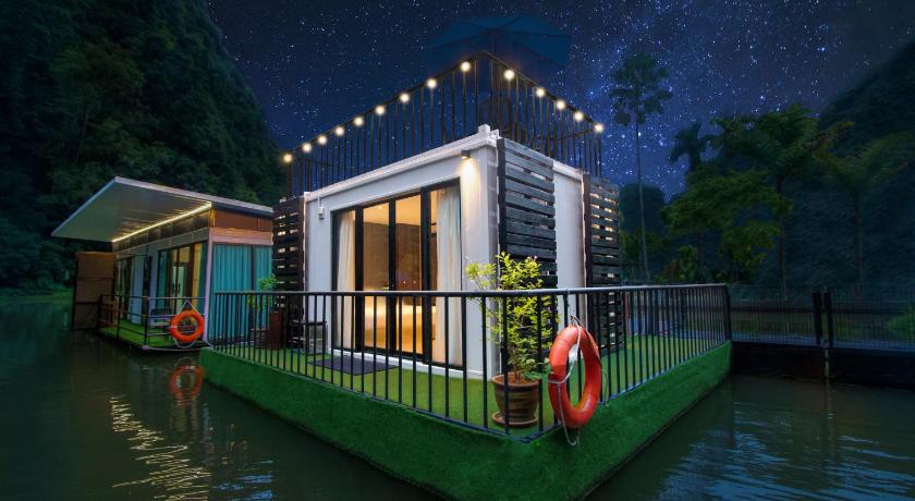 Image of Floating Villa 1