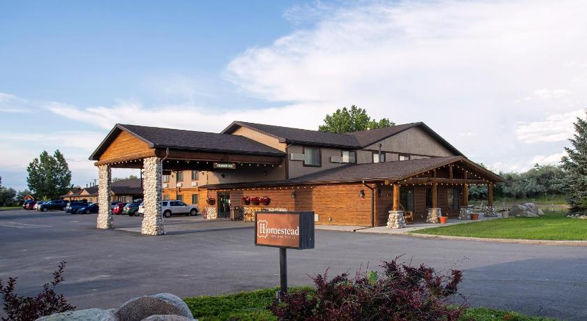 Homestead Inn & Suites photo