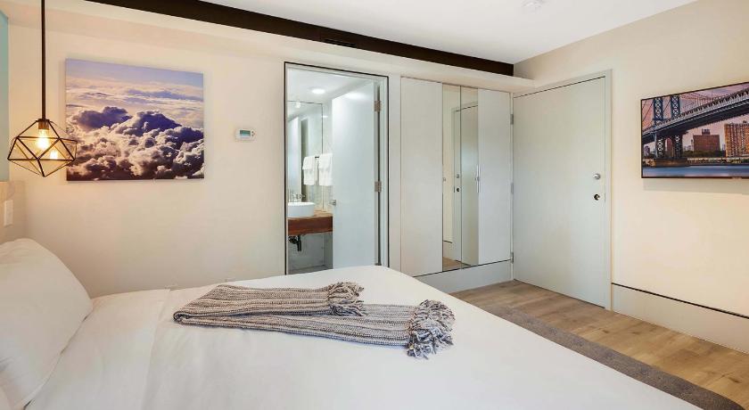 Ocean Treasure Beachside Suites photo