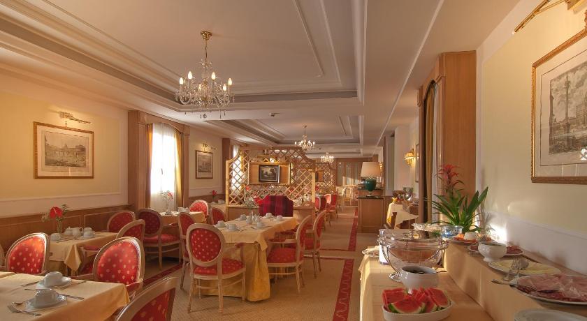 Rome Residenza Paolo VI 4-Star Hotel lobby