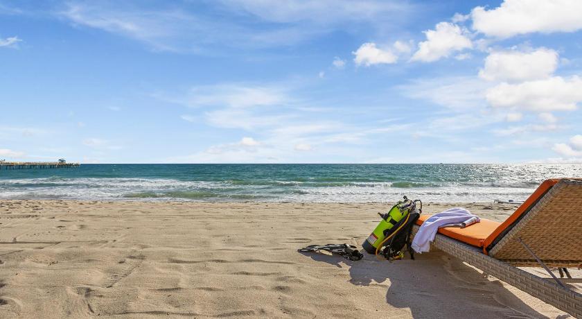 Ocean Treasure Beachside Suites photo