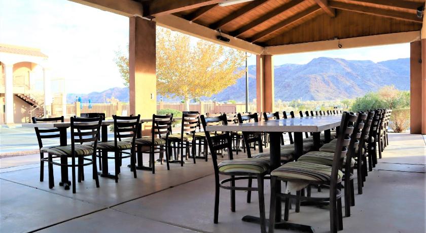 트웬티나인 팜스 (CA) Oasis Inn & Suites 29 Palms Hotel Joshua Tree National Park 3성급 숙소 외관