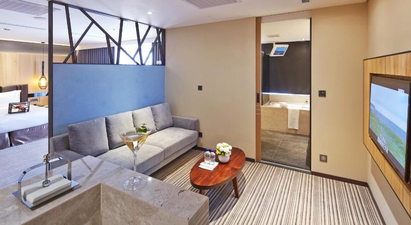 Image of Suite 6