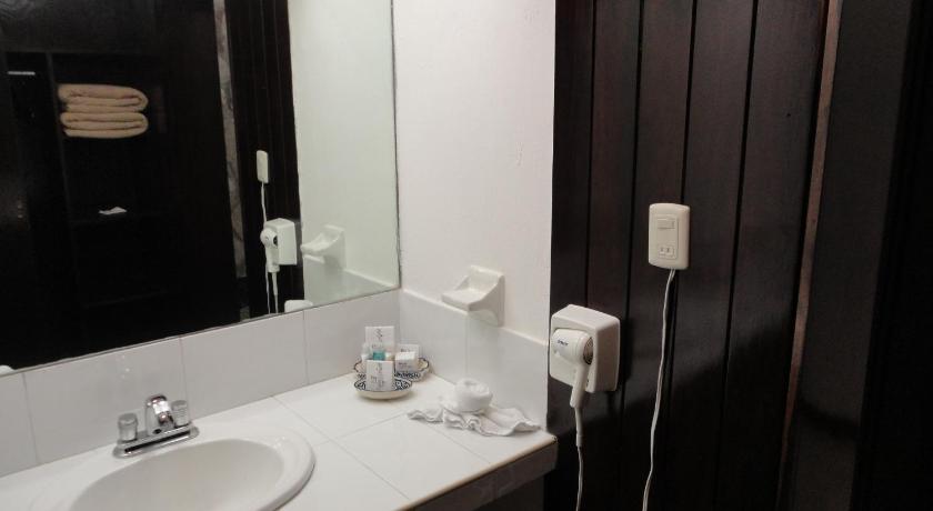 Image of Superior Twin Room 2