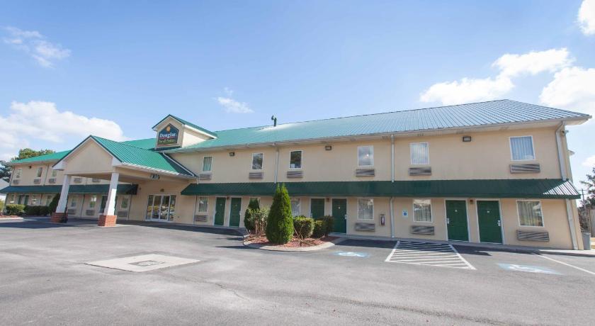 Douglas Inn and Suites Cleveland