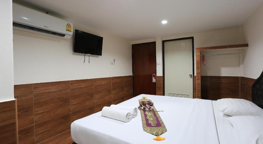 Image of Standard Double Bed 17