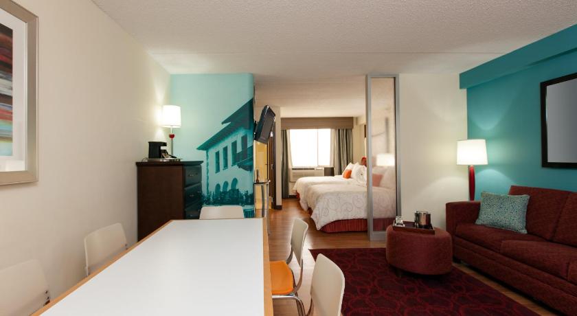 Hotel Indigo Chicago - Vernon Hills