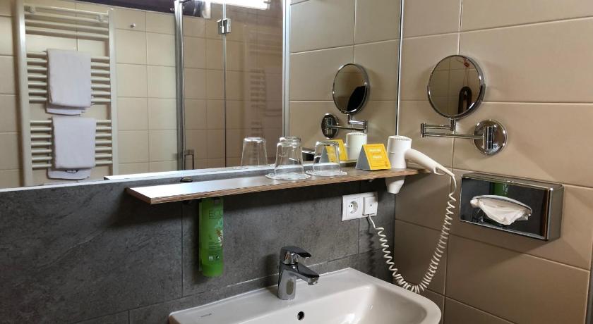 JUFA Hotel Graz Sud photo