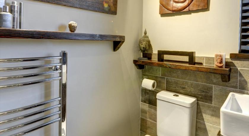 Lusso Apartments, 3 bedroom Canning Town House close to excel ! photo