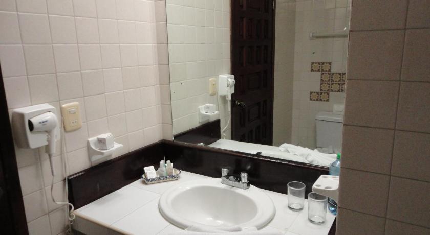 Image of Twin Room 2