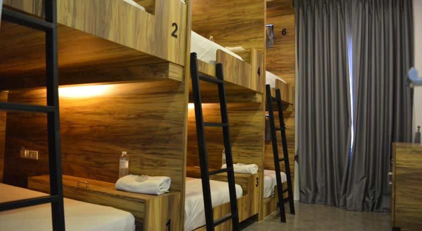 客房(2張碌架床) - 可住4人/需共用浴室 (Room for 4 People with 2 Bunk Beds and Shared Bathroom)的照片 1