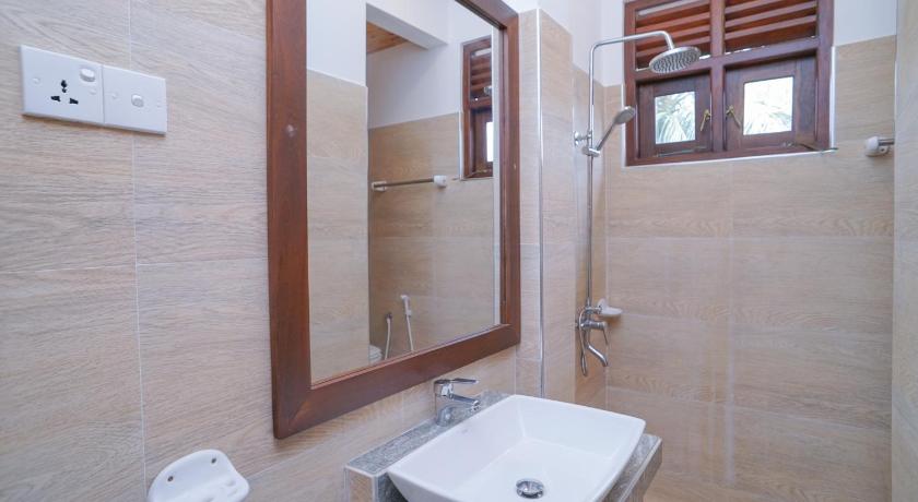 Surf Sea Breeze Apartments photo