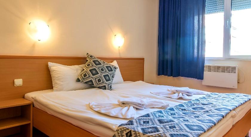 Family Hotel Dalis photo