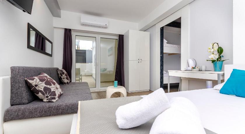 All Saints Suites Bb Kastela - image 16