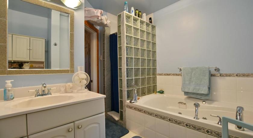 10th Avenue Guest House & Suites photo