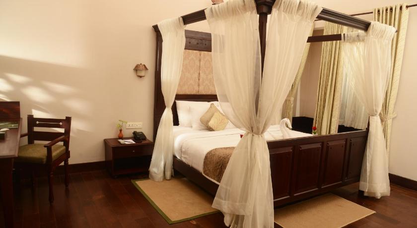 Image of Presidential Pool Suite 6
