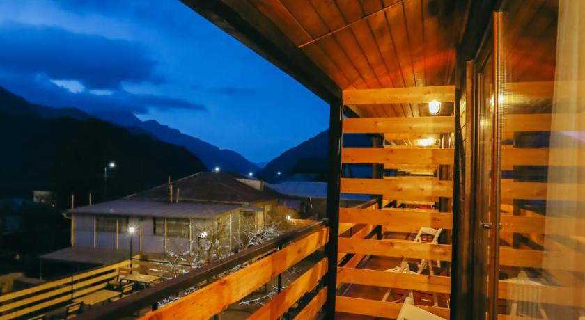 Wooden Hotel Kazbegi photo