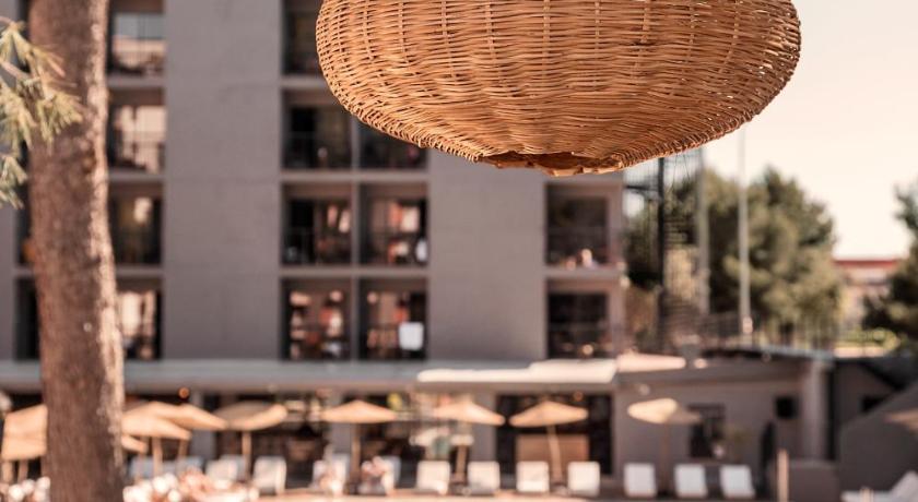 Cook’s Club Palma Beach +16