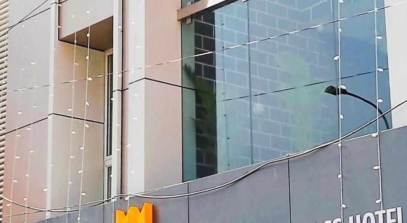 EMPIRE INN HOTEL photo