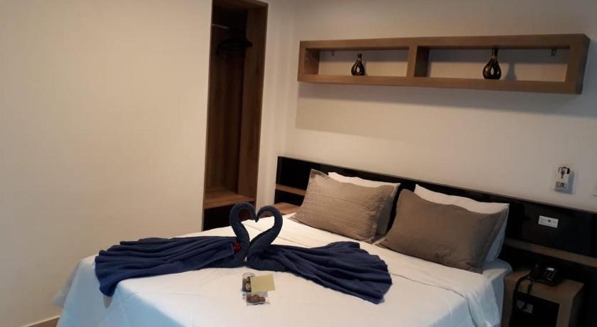 Hollyster Hotel photo