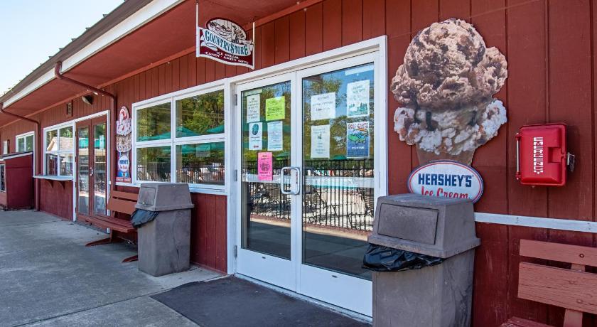 앤빌 (PA) Hershey Camping Resort Loft Park Model 7 4성급 숙소 로비