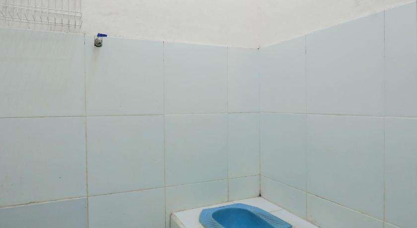 SPOT ON 2371 Islami Family Residence photo