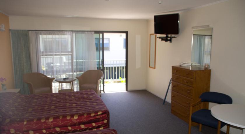 Image of Studio 6