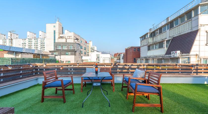 SeeU House Hongdae photo