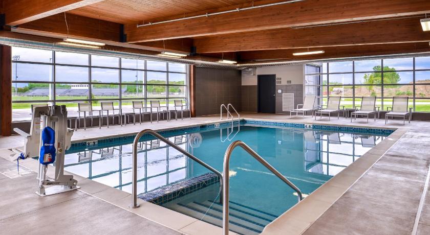 Country Inn & Suites by Radisson, Ft. Atkinson, WI photo
