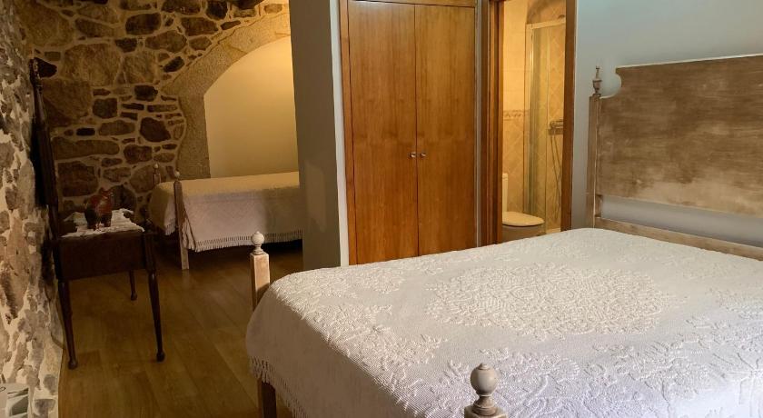 Pitoes das Junias Casa D'Campo Ferreira 4-Star Guesthouse pool