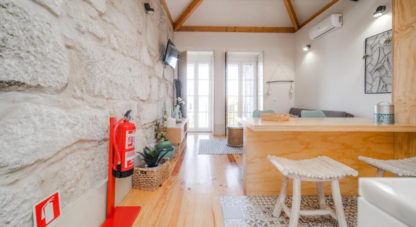 포르투 Nomad's Bonjardim City Flats 2성급 게스트하우스 수영장