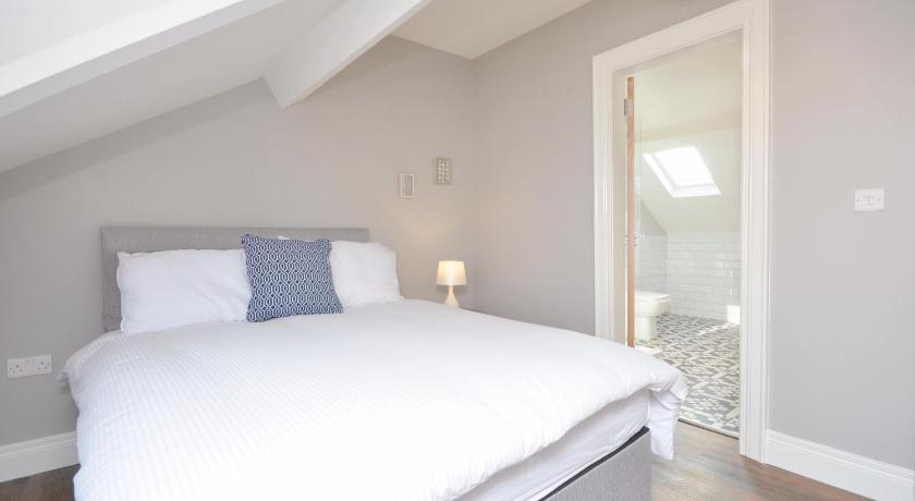 Queens Quarter Townhouse 1 photo