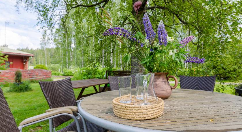 Poppelstrand Nuuksio, Pet friendly guest apartment — Hotel in Helsinki