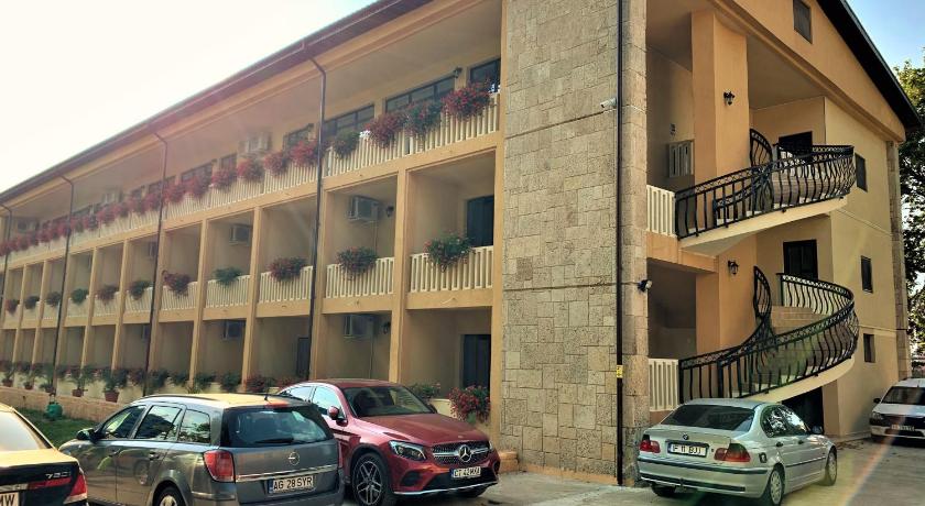 Hotel Pinguin — Hotel in Eforie Nord